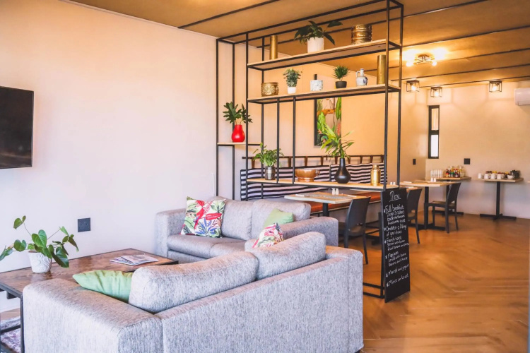 Le Bezz Guesthouse