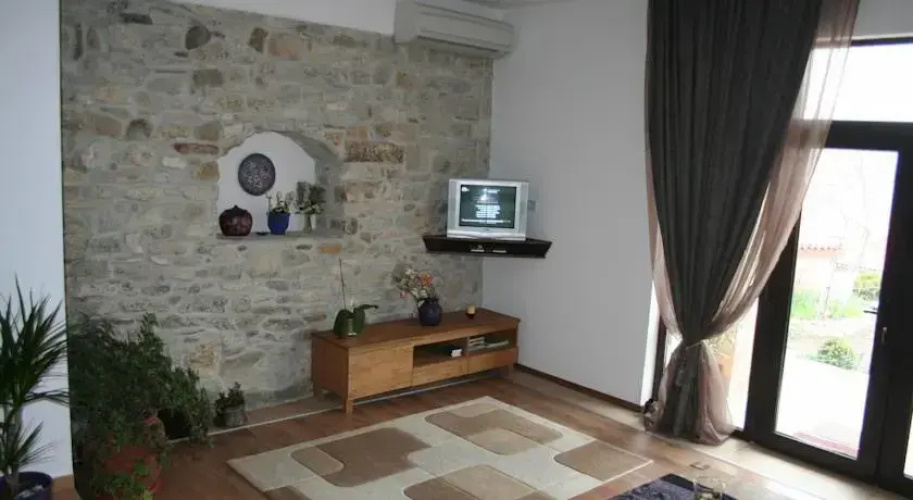 Stoyanova House