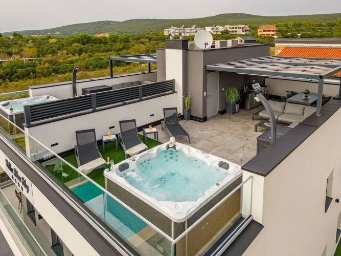 4 Bedrooms Villa with balcony and with sea view