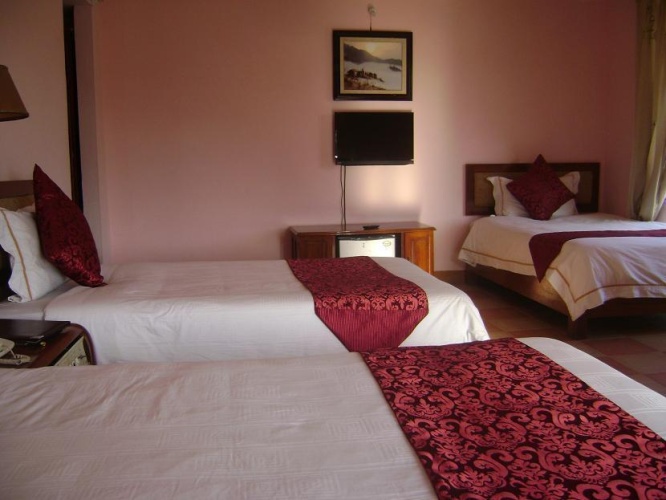 Standard Triple room