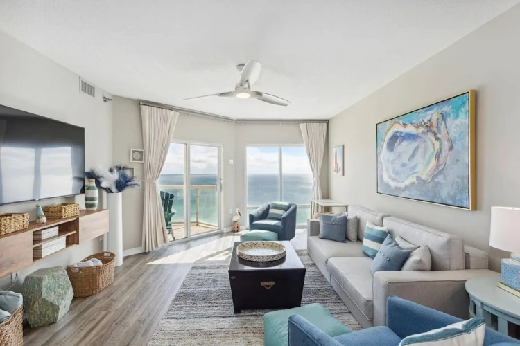 2 Bedrooms Standard room with balcony and with bay view