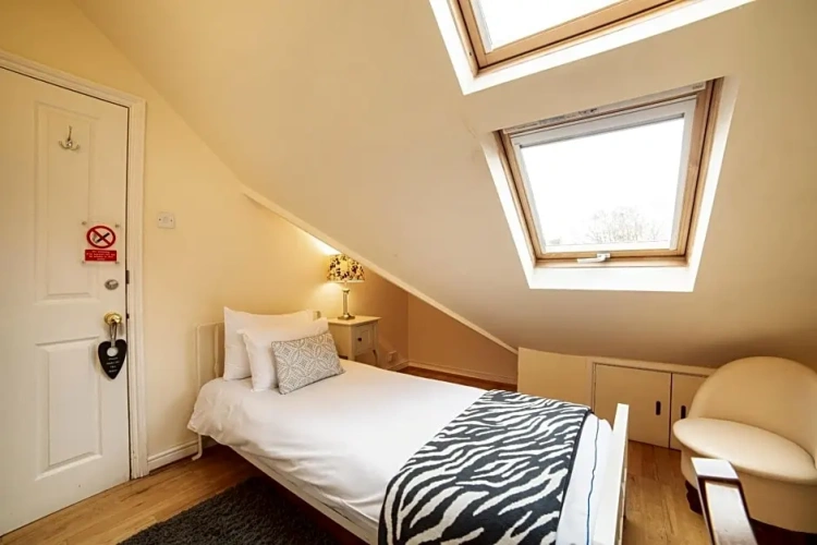Standard Single room