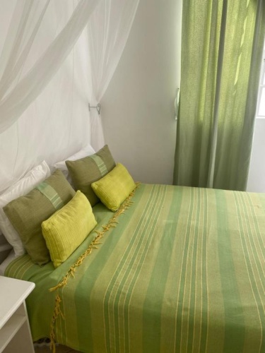 3 Bedrooms Apartment