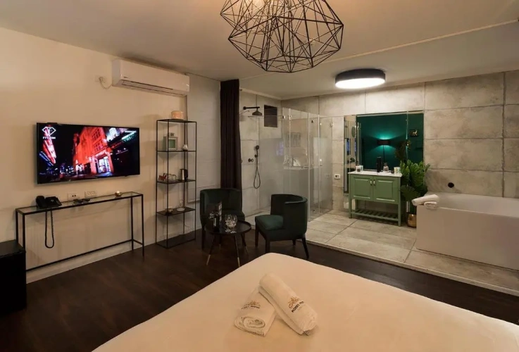 Suite with balcony