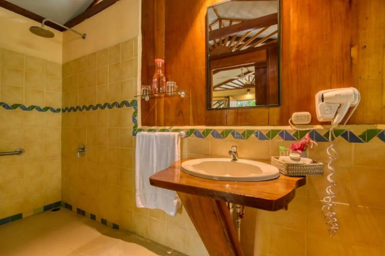 Shawandha Ecolodge
