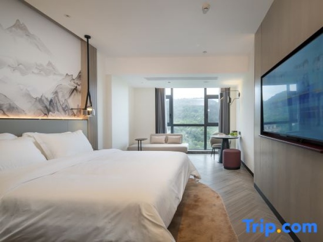 Deluxe Family Suite