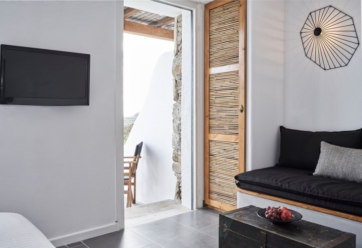 Basement Studio with sea view