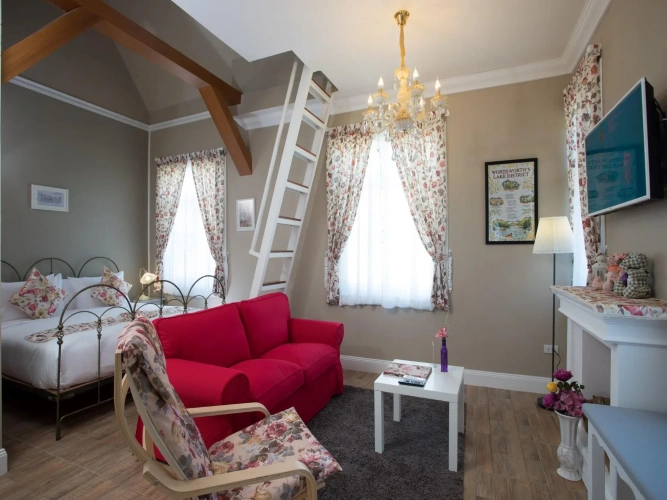 Luxury Quadruple Suite