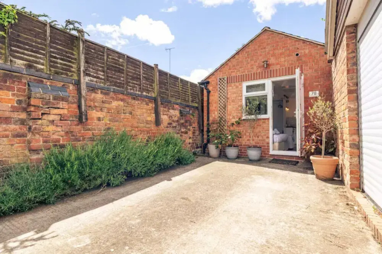 Cosy Studio Annexe Central Cheltenham