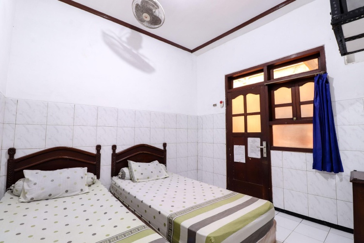 Economy Twin room