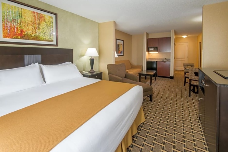 2 Bedrooms Double Suite