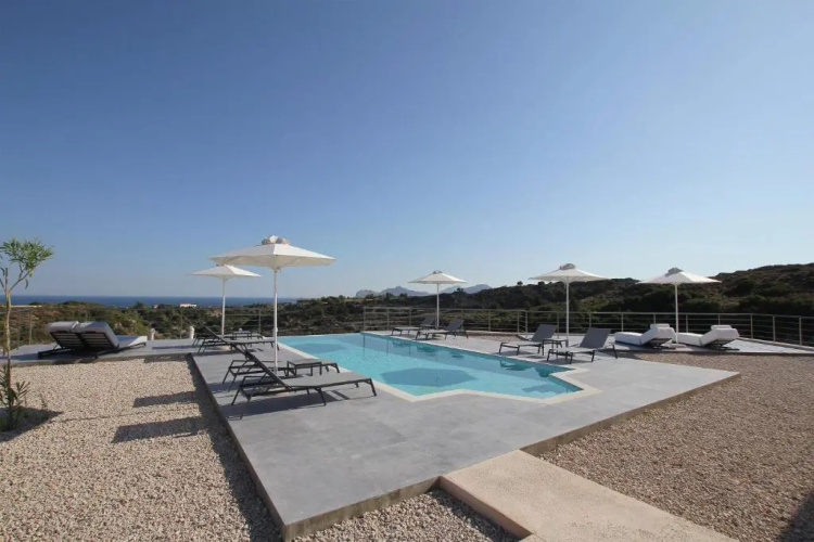 Alana Suites