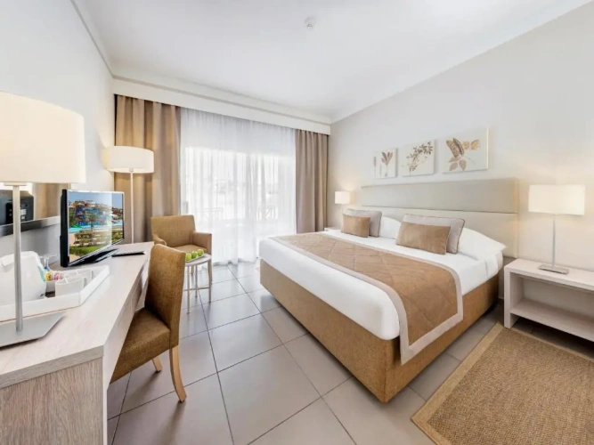 Deluxe Double room with garden view