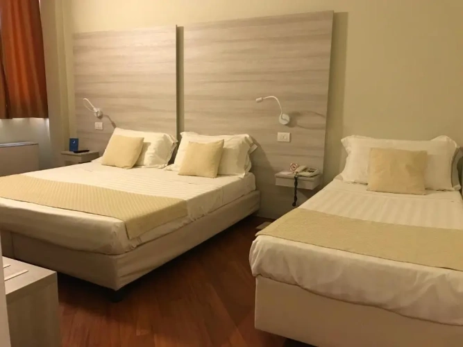 Standard Triple room