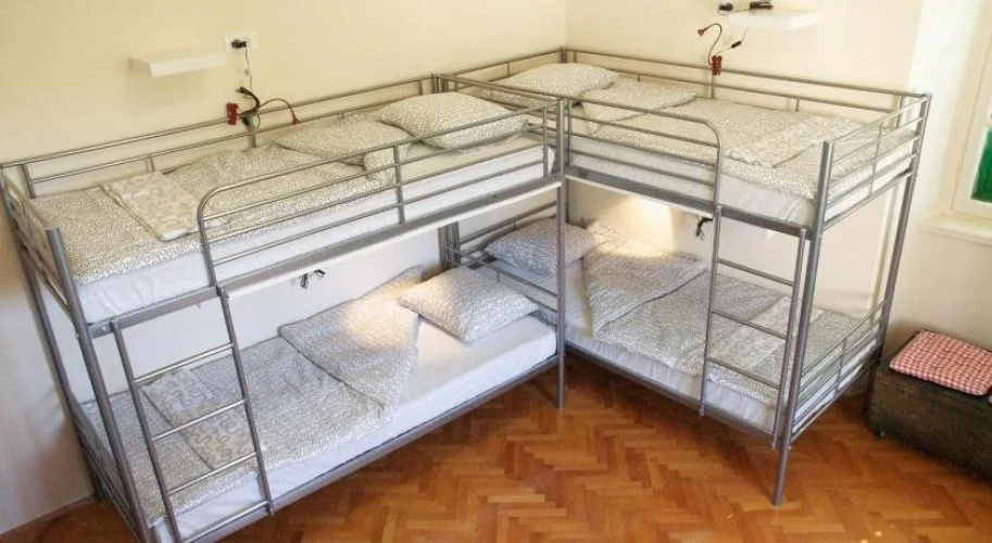 Hostel Yeti