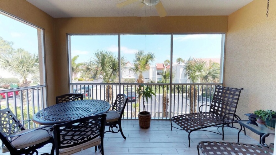 240 Bradenton Beach Club
