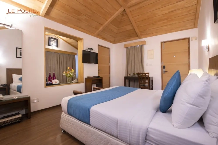Deluxe Double room with view