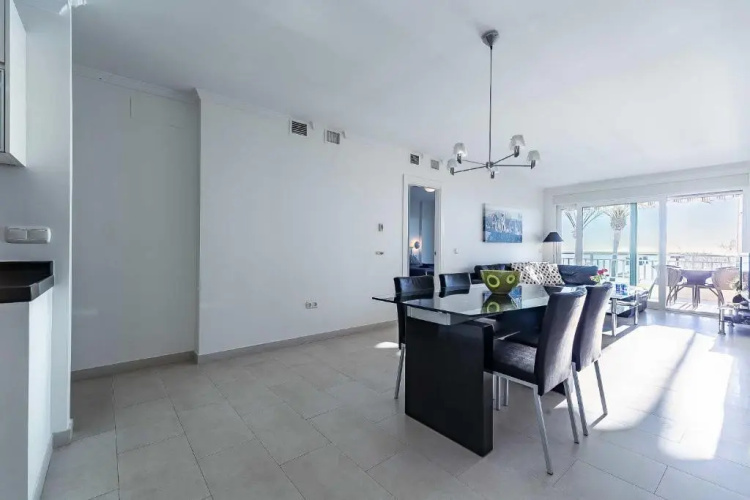 25-Modern Apartment in Paseo Maritimo, Fuengirola!