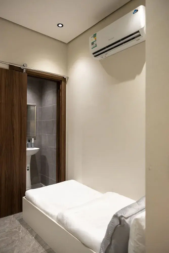 Three BR Luxurious & Spacious Flat in Almadinah