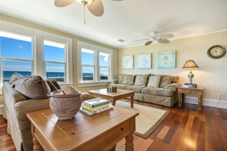 Rustic Ocean Front Cottage by RedAwning