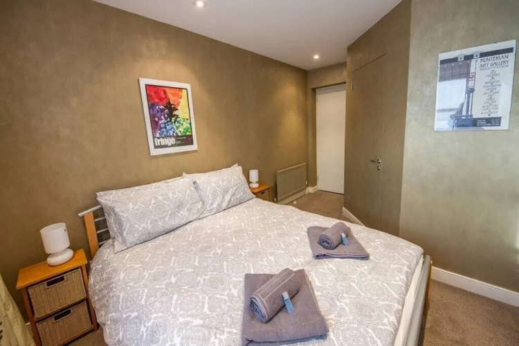 Contemporary Holyrood Apartment