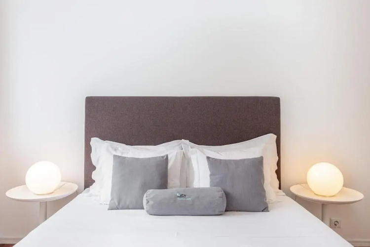 Feel Porto Stylish Flat IV