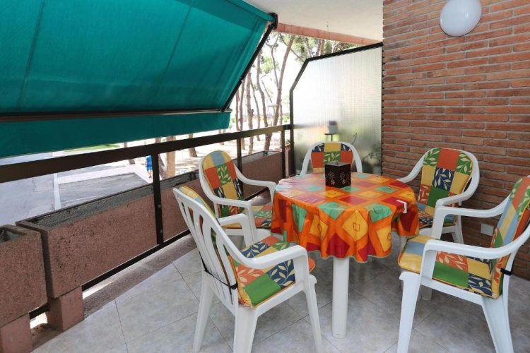 3 Bedrooms Apartment