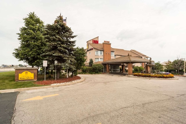 Monte Carlo Inn Oakville Suites photo 22