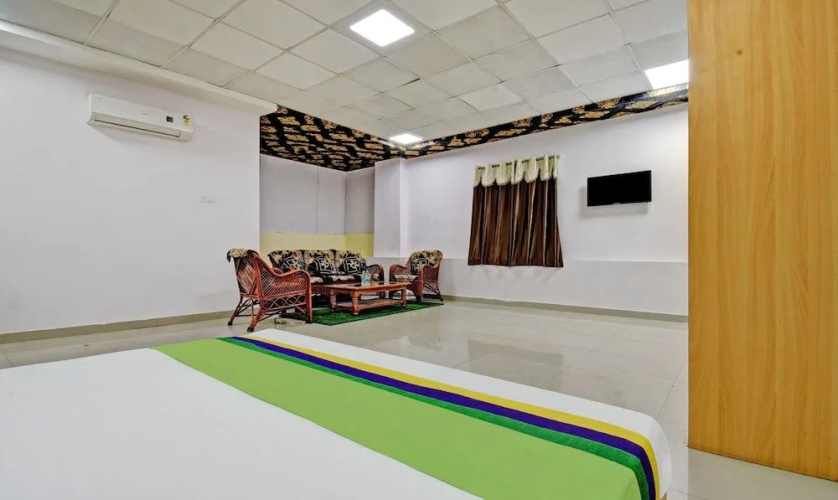 FabHotel RDGR Saalt