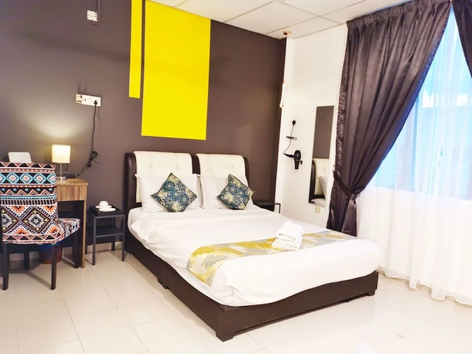 Deluxe Double room with city view