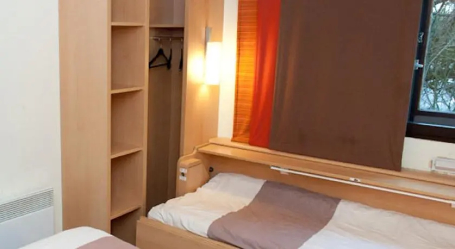 Egg Hotel Gonesse