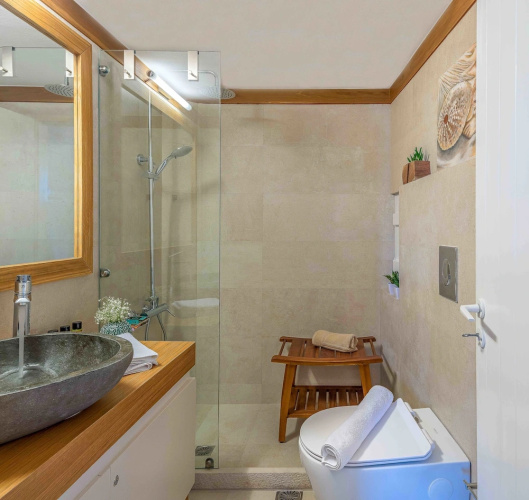 Lithinon Suites & Studios White