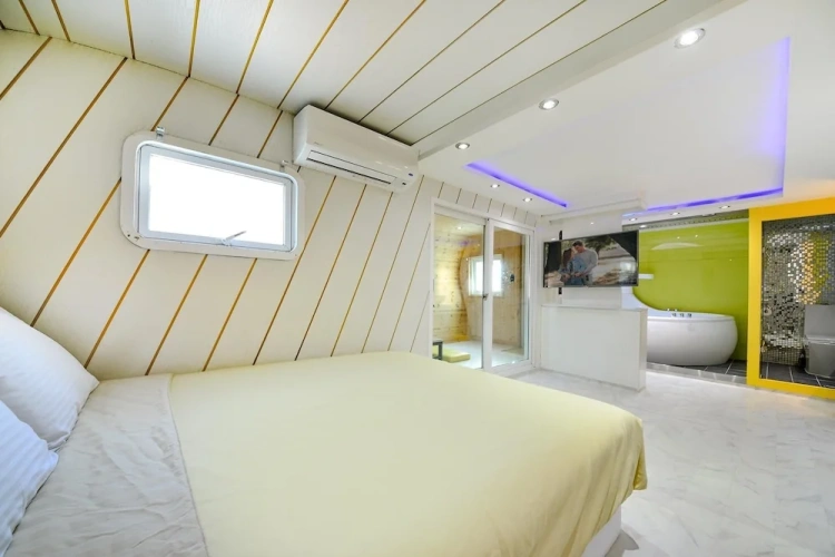 1 Bedroom Camping