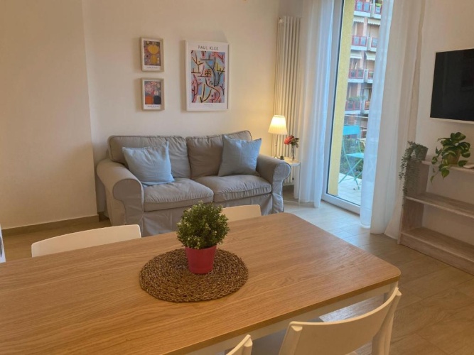 2 Bedrooms Apartment