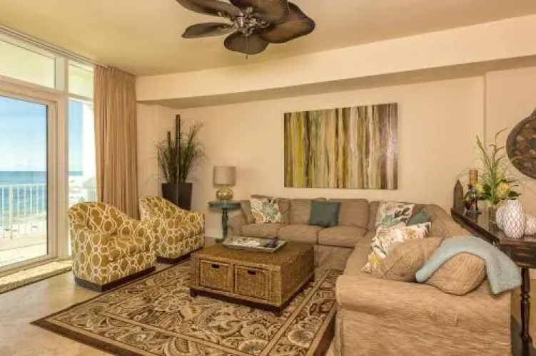 Turquoise Place Unit 404C