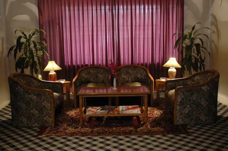 Hotel Center Point