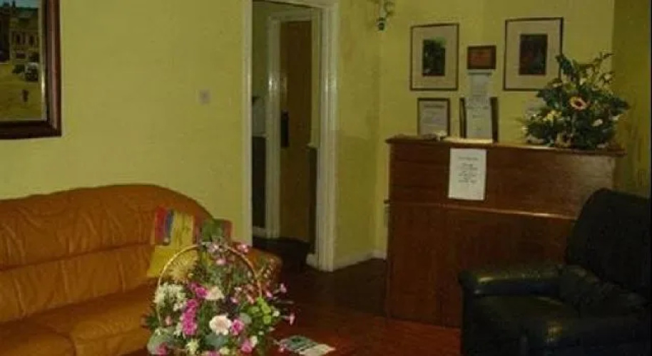 The Iona Inn - Derry