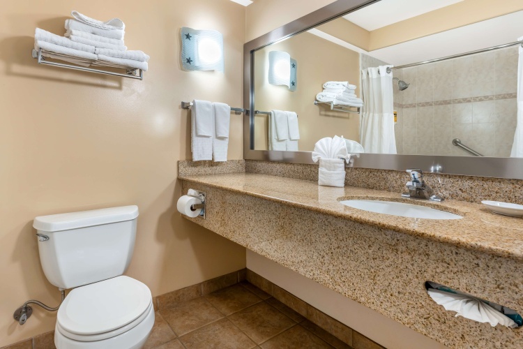 Best Western Plus Capitola By-the-Sea Inn & Suites photo 9