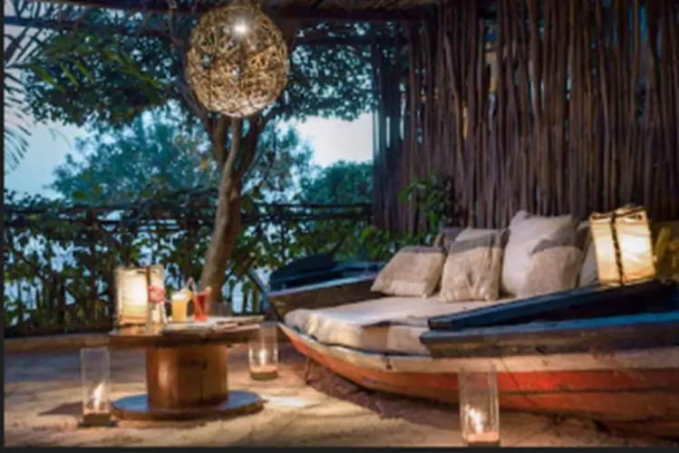 Deluxe room with balcony and with sea view
