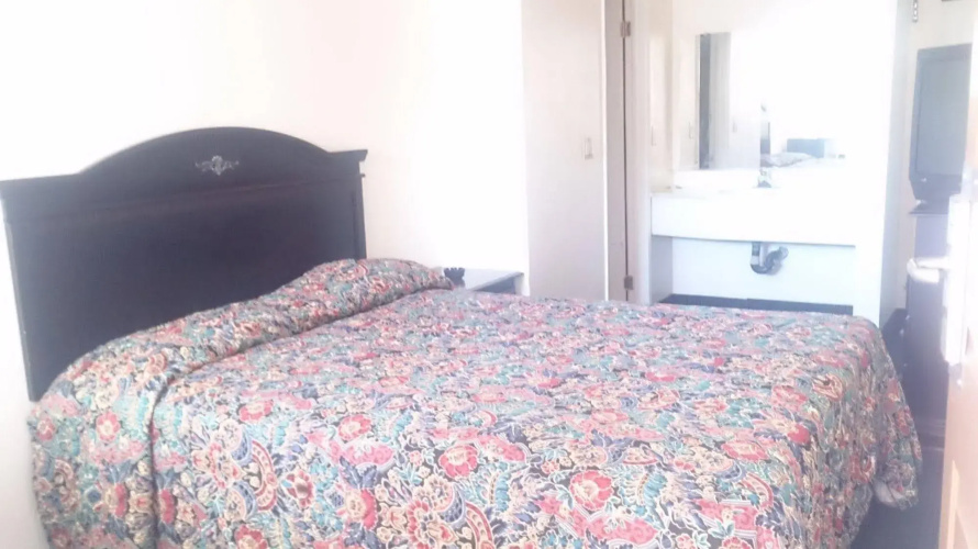 Budget Inn
