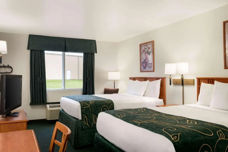 Deluxe Quadruple room