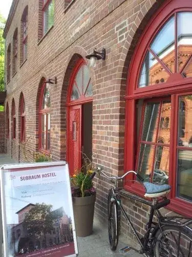 Subraum Hostel