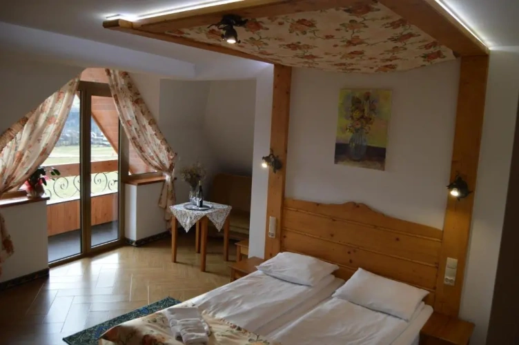 Apartment with mountain view