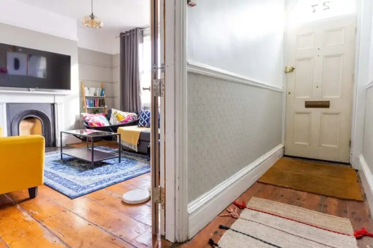 Riverside 6 bedroom Cambridge escape