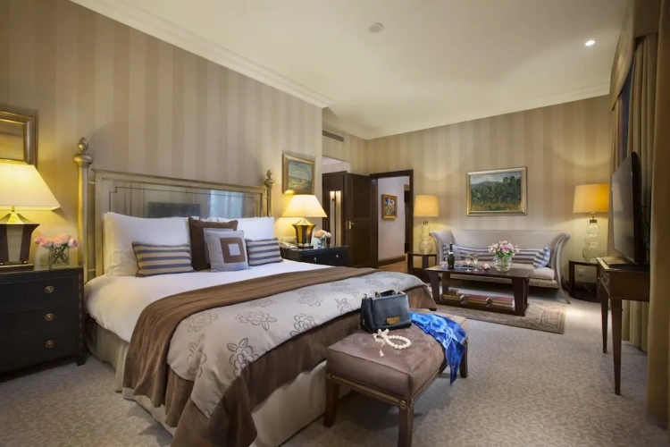 Esplanade Double Suite