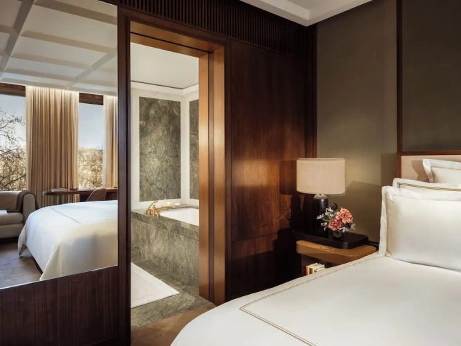 Mayfair Twin Junior Suite