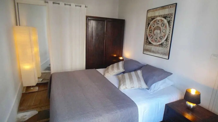 Saint Michel Free Parking Apartments - Image 7