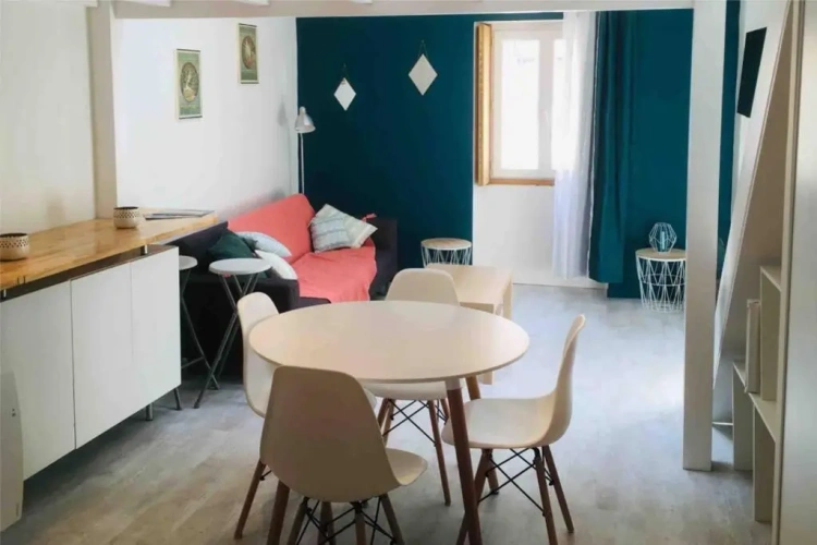 2 Bedrooms Apartment