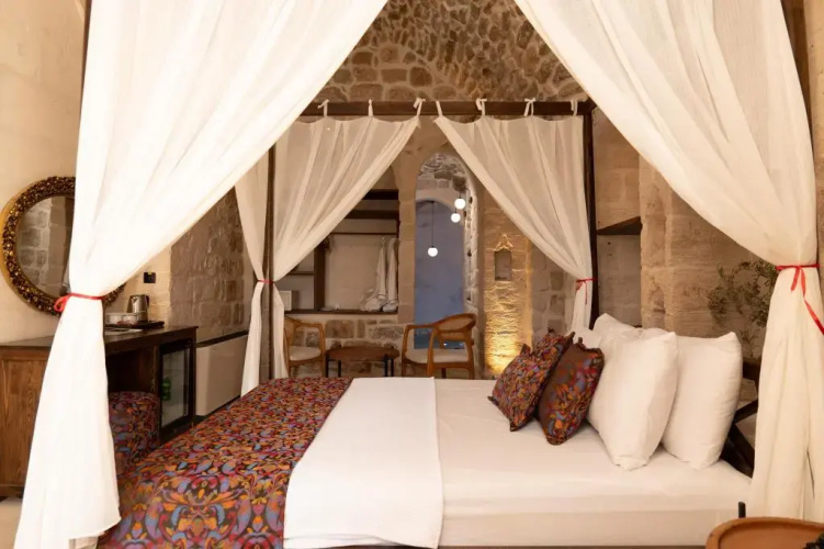 Mezova Otel