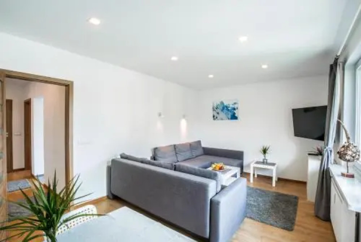 Apartament 8